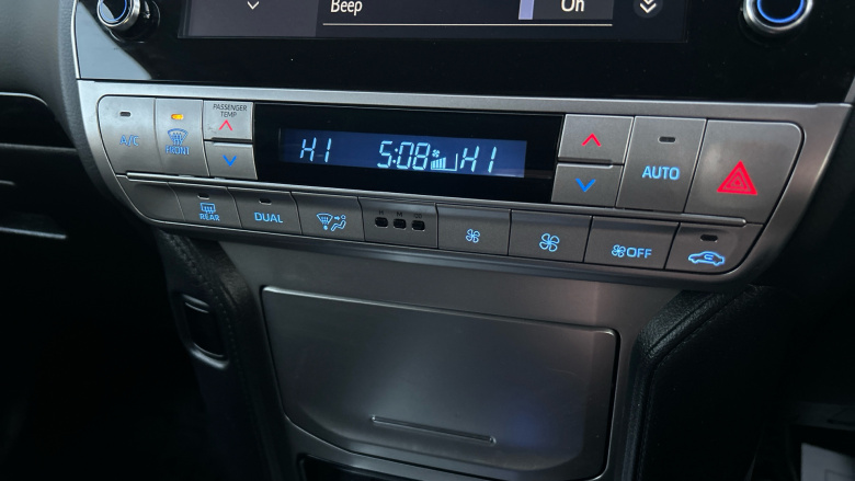 Toyota Land Cruiser Lwb Diesel 2.8D 204 Active Commercial Auto